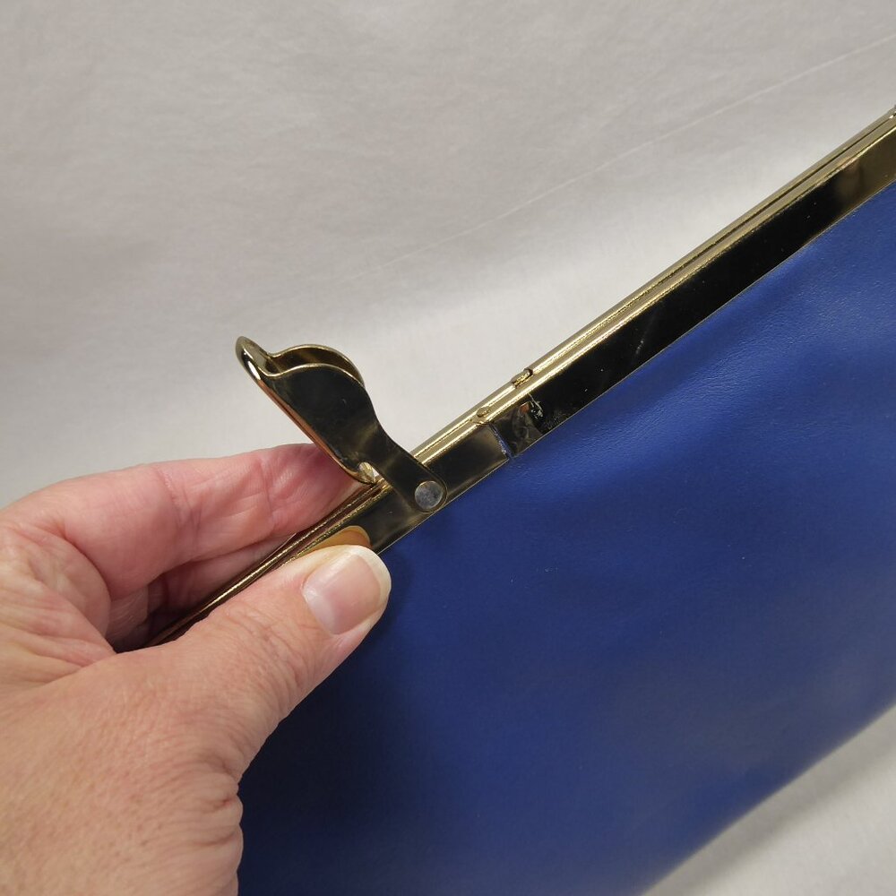 Vintage 50s 60s ETRA Navy Blue Leather Clutch Purse Evening Bag Gold Chain Strap - Picture 6 of 11